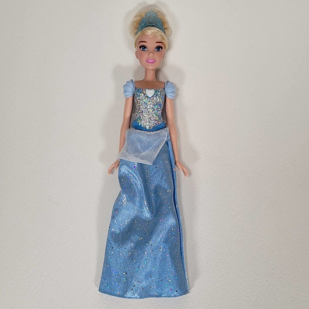 Disney Princess CINDERELLA Royal Shimmer 2018 #E4158